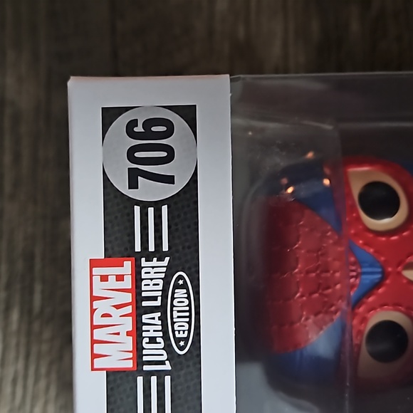 Funko POP! Marvel Lucha Libre Edition 706 El Aracno Bobble-Head - Picture 4 of 12
